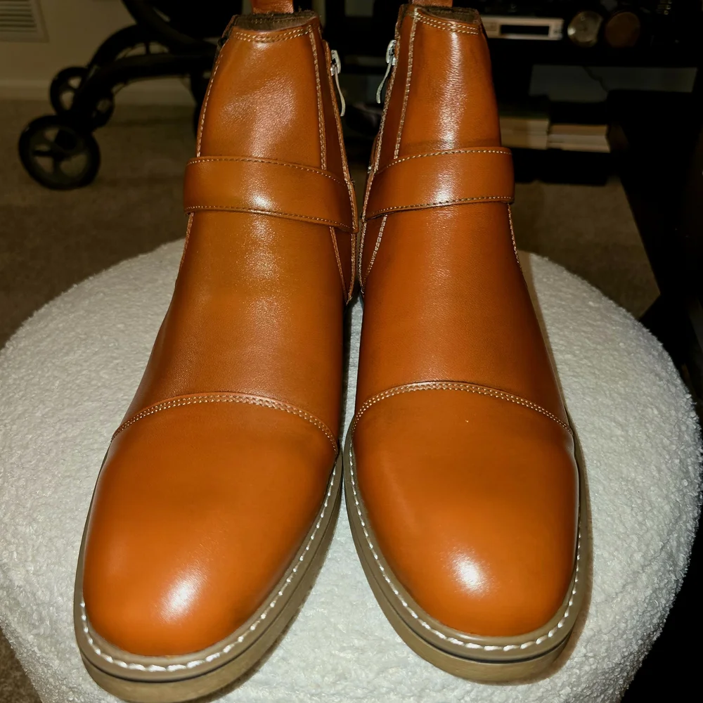 Elegant Brown Leather Men's Chelsea Boots - Picture 1 of 6